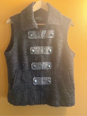 Montanaco Textured Charcoal Bouclé Vest with Decorative Tabs